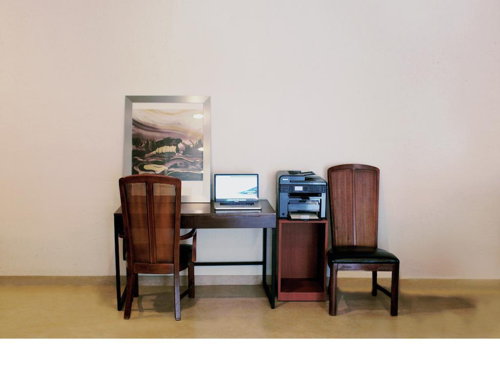The Hotel Bon Suwon Esterno foto