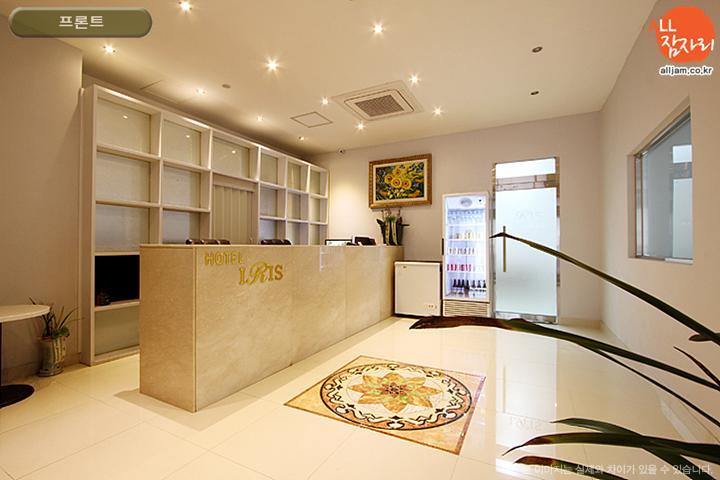 The Hotel Bon Suwon Esterno foto