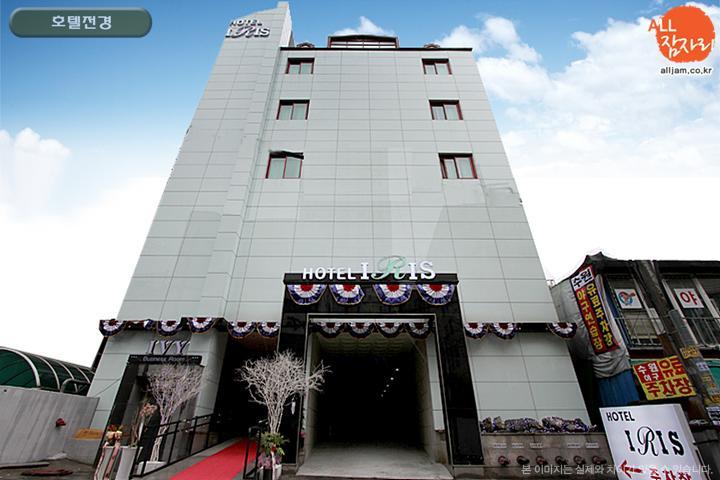 The Hotel Bon Suwon Esterno foto