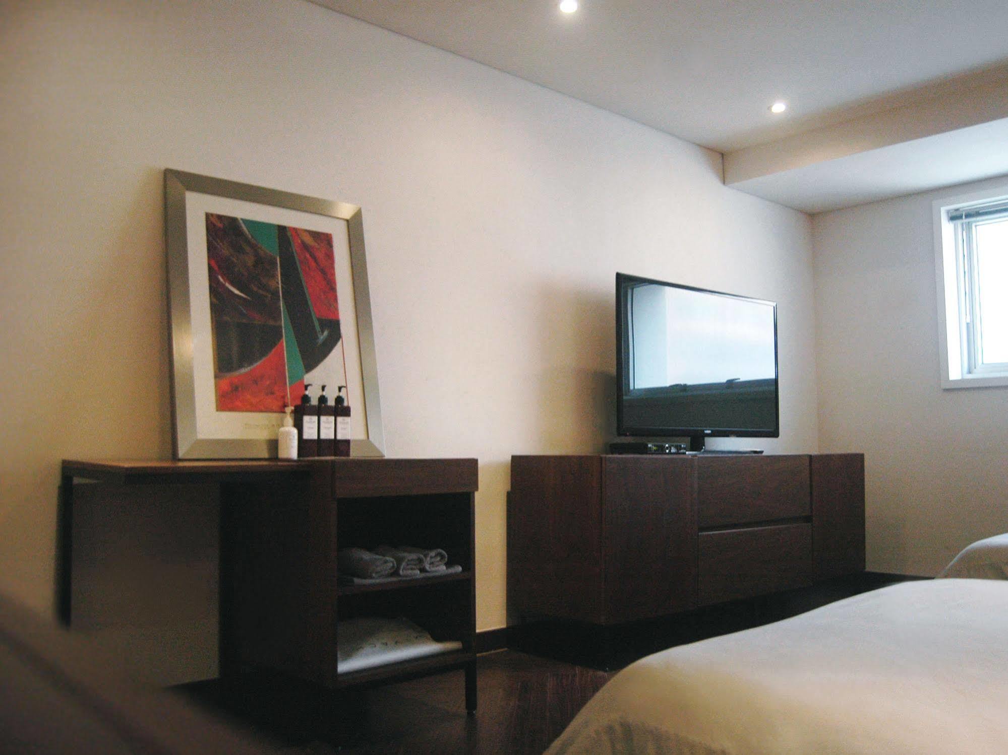 The Hotel Bon Suwon Esterno foto