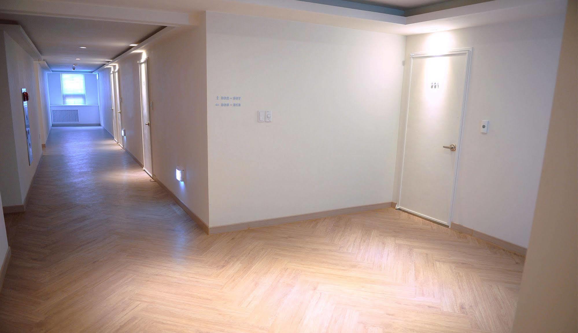 The Hotel Bon Suwon Esterno foto